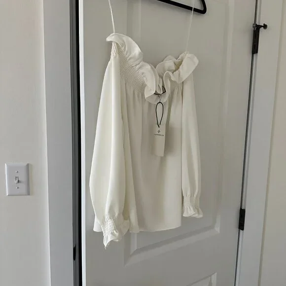 NWT Tuckernuck Marguerite White Off the Shoulder Blouse - Picture 9 of 14